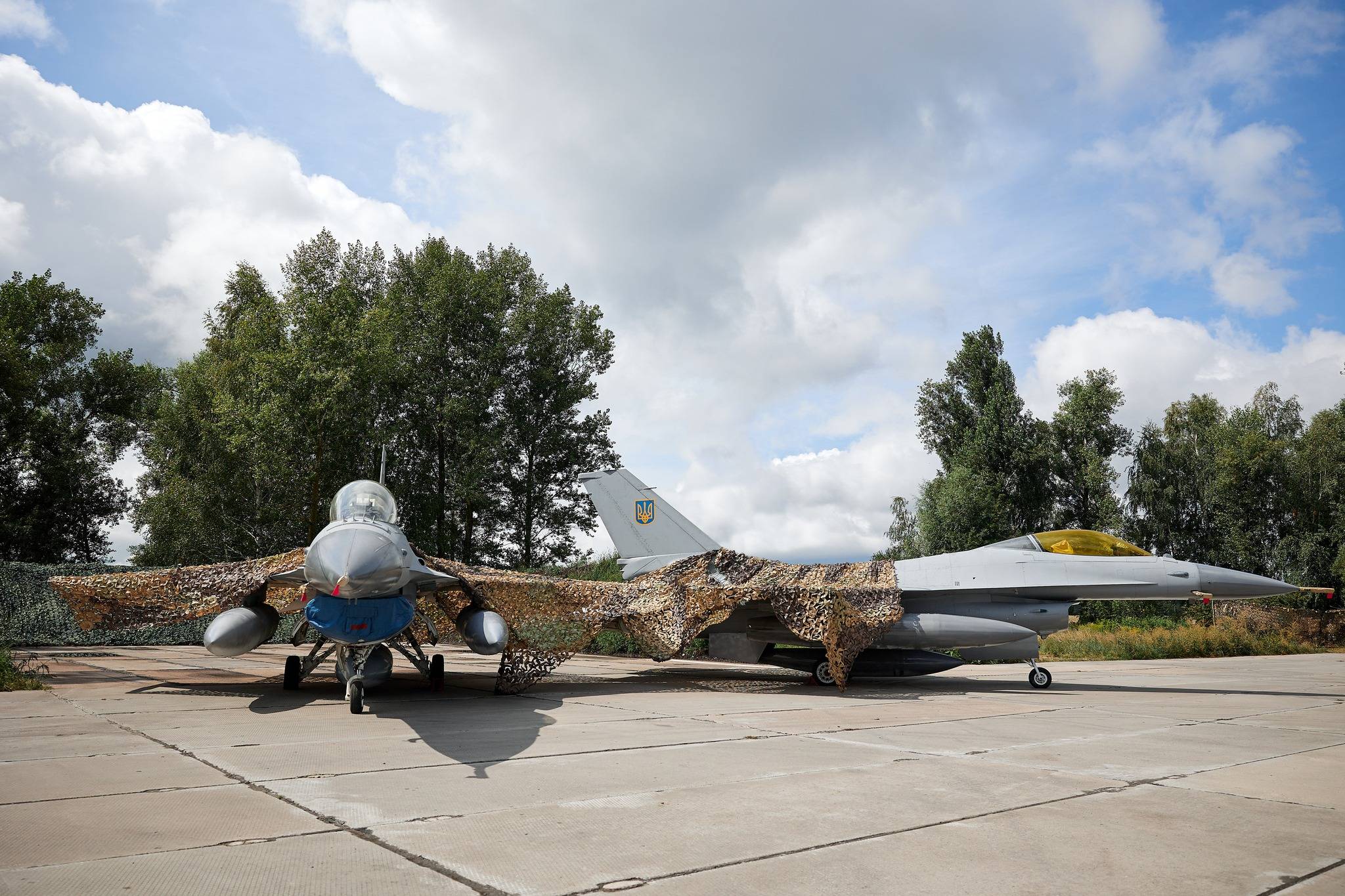 Украински F-16